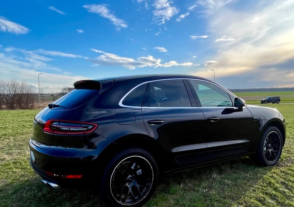 Porsche Macan cena 157800 przebieg: 114000, rok produkcji 2016 z Niemodlin małe 704